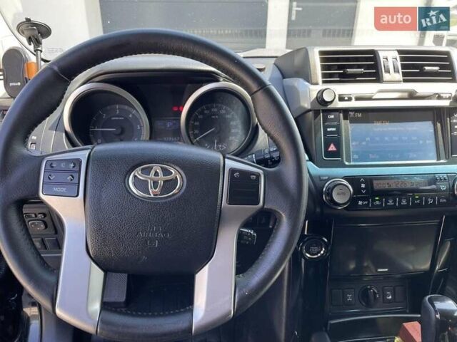 Черный Тойота Ленд Крузер Прадо, объемом двигателя 2.7 л и пробегом 378 тыс. км за 28000 $, фото 3 на Automoto.ua