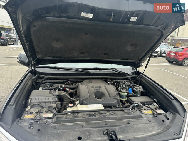 Черный Тойота Ленд Крузер Прадо, объемом двигателя 2.75 л и пробегом 116 тыс. км за 34499 $, фото 53 на Automoto.ua