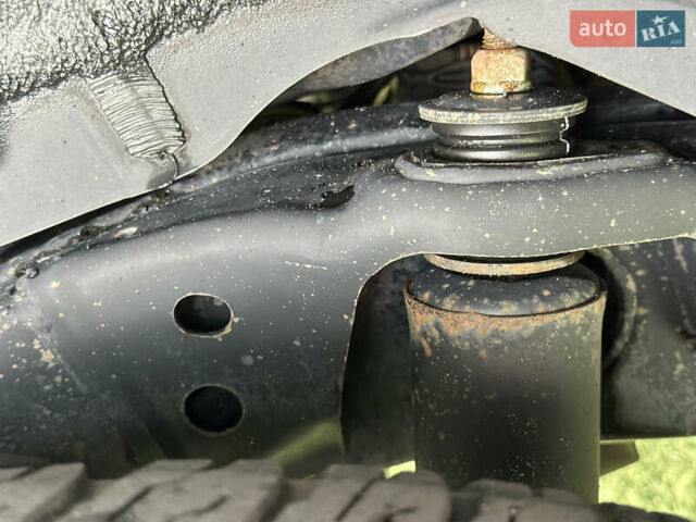 Черный Тойота Ленд Крузер Прадо, объемом двигателя 4 л и пробегом 110 тыс. км за 31900 $, фото 21 на Automoto.ua