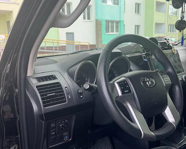 Черный Тойота Ленд Крузер Прадо, объемом двигателя 2.69 л и пробегом 160 тыс. км за 29000 $, фото 7 на Automoto.ua