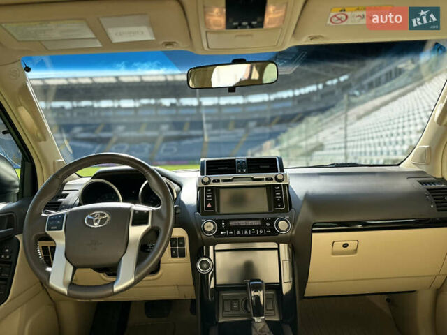 Черный Тойота Ленд Крузер Прадо, объемом двигателя 4 л и пробегом 110 тыс. км за 33900 $, фото 45 на Automoto.ua