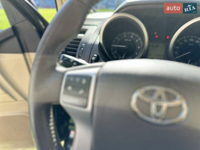 Черный Тойота Ленд Крузер Прадо, объемом двигателя 4 л и пробегом 110 тыс. км за 33900 $, фото 38 на Automoto.ua