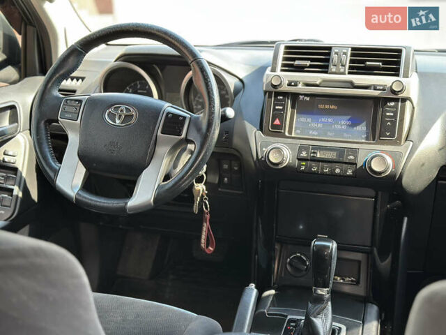 Черный Тойота Ленд Крузер Прадо, объемом двигателя 2.7 л и пробегом 122 тыс. км за 26400 $, фото 28 на Automoto.ua