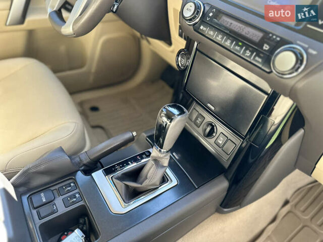 Черный Тойота Ленд Крузер Прадо, объемом двигателя 4 л и пробегом 110 тыс. км за 31900 $, фото 58 на Automoto.ua