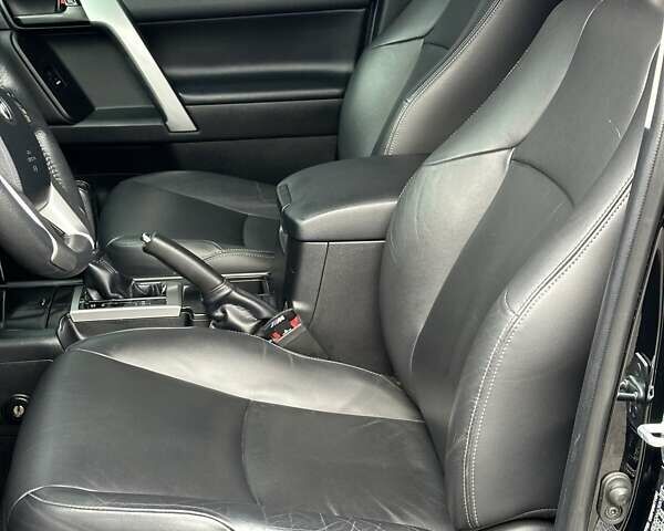 Чорний Тойота Ленд Крузер Прадо, об'ємом двигуна 2.8 л та пробігом 24 тис. км за 44000 $, фото 35 на Automoto.ua