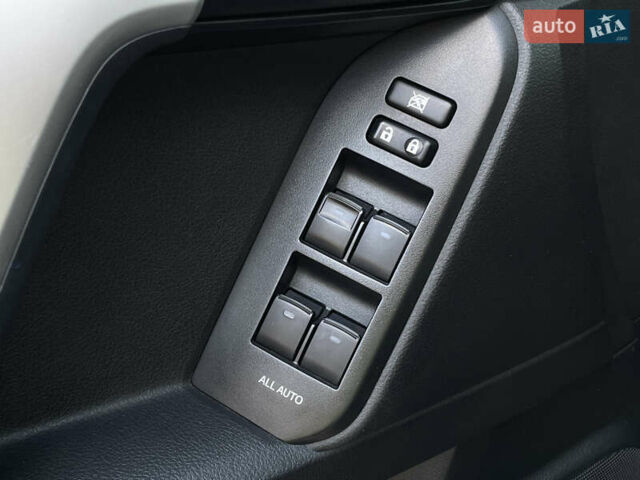 Черный Тойота Ленд Крузер Прадо, объемом двигателя 2.75 л и пробегом 65 тыс. км за 41999 $, фото 17 на Automoto.ua