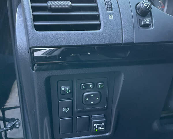 Черный Тойота Ленд Крузер Прадо, объемом двигателя 2.69 л и пробегом 102 тыс. км за 31000 $, фото 13 на Automoto.ua