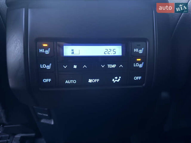 Черный Тойота Ленд Крузер Прадо, объемом двигателя 2.8 л и пробегом 65 тыс. км за 40999 $, фото 12 на Automoto.ua