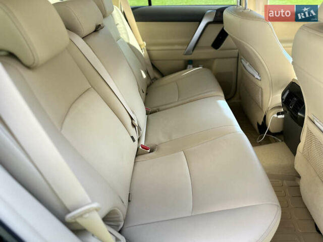 Черный Тойота Ленд Крузер Прадо, объемом двигателя 4 л и пробегом 110 тыс. км за 31900 $, фото 47 на Automoto.ua