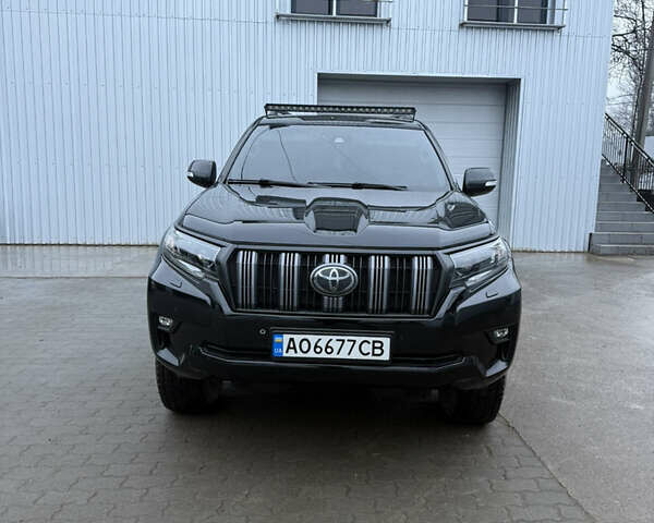 Черный Тойота Ленд Крузер Прадо, объемом двигателя 2.76 л и пробегом 210 тыс. км за 37000 $, фото 2 на Automoto.ua