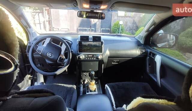 Черный Тойота Ленд Крузер Прадо, объемом двигателя 2.7 л и пробегом 159 тыс. км за 29500 $, фото 13 на Automoto.ua
