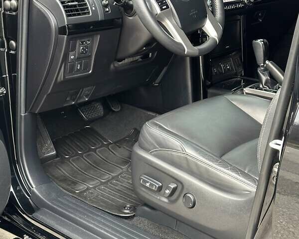 Чорний Тойота Ленд Крузер Прадо, об'ємом двигуна 2.8 л та пробігом 24 тис. км за 44000 $, фото 32 на Automoto.ua