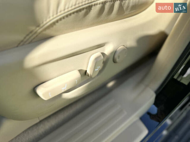 Черный Тойота Ленд Крузер Прадо, объемом двигателя 4 л и пробегом 110 тыс. км за 31900 $, фото 26 на Automoto.ua