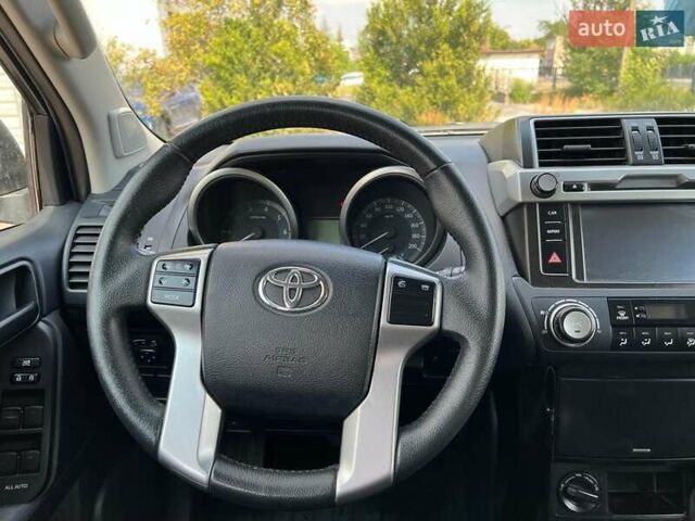 Черный Тойота Ленд Крузер Прадо, объемом двигателя 2.7 л и пробегом 120 тыс. км за 32000 $, фото 6 на Automoto.ua