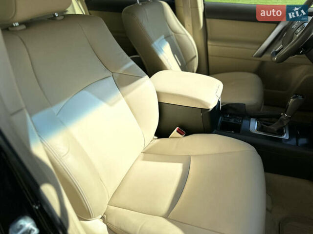 Черный Тойота Ленд Крузер Прадо, объемом двигателя 4 л и пробегом 110 тыс. км за 31900 $, фото 53 на Automoto.ua