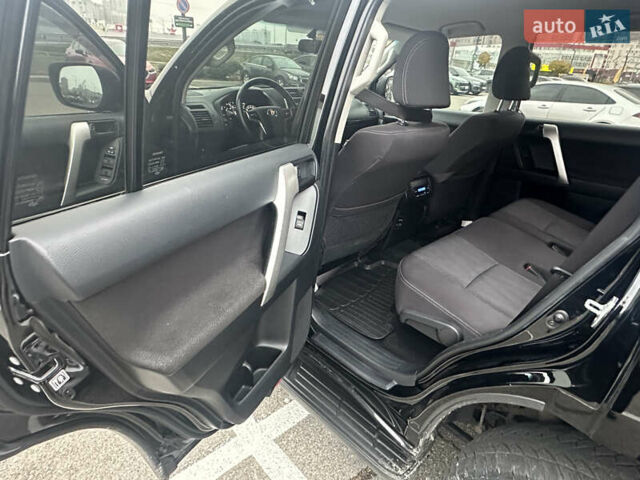 Черный Тойота Ленд Крузер Прадо, объемом двигателя 2.75 л и пробегом 116 тыс. км за 34499 $, фото 39 на Automoto.ua