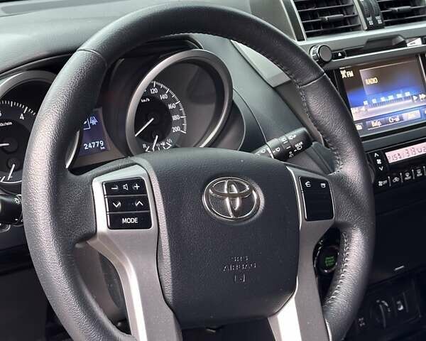 Чорний Тойота Ленд Крузер Прадо, об'ємом двигуна 2.8 л та пробігом 24 тис. км за 44000 $, фото 34 на Automoto.ua