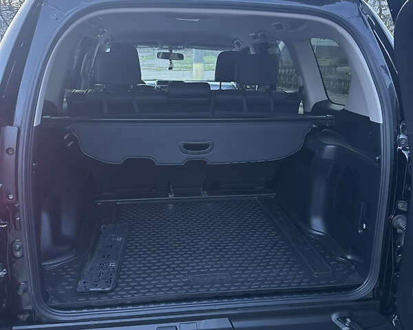 Черный Тойота Ленд Крузер Прадо, объемом двигателя 2.8 л и пробегом 65 тыс. км за 40999 $, фото 7 на Automoto.ua