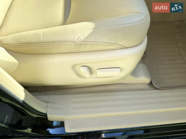 Черный Тойота Ленд Крузер Прадо, объемом двигателя 4 л и пробегом 110 тыс. км за 33900 $, фото 55 на Automoto.ua