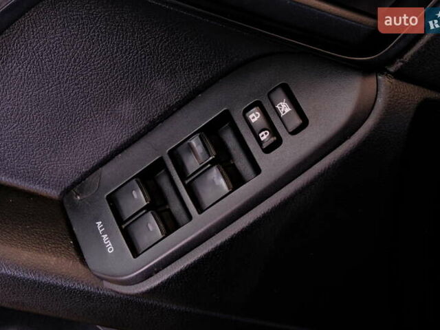 Черный Тойота Ленд Крузер Прадо, объемом двигателя 2.8 л и пробегом 201 тыс. км за 30900 $, фото 39 на Automoto.ua