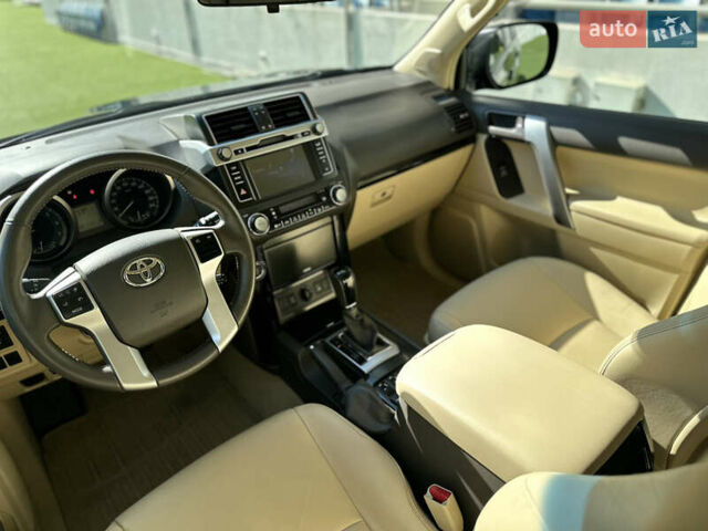 Черный Тойота Ленд Крузер Прадо, объемом двигателя 4 л и пробегом 110 тыс. км за 31900 $, фото 44 на Automoto.ua