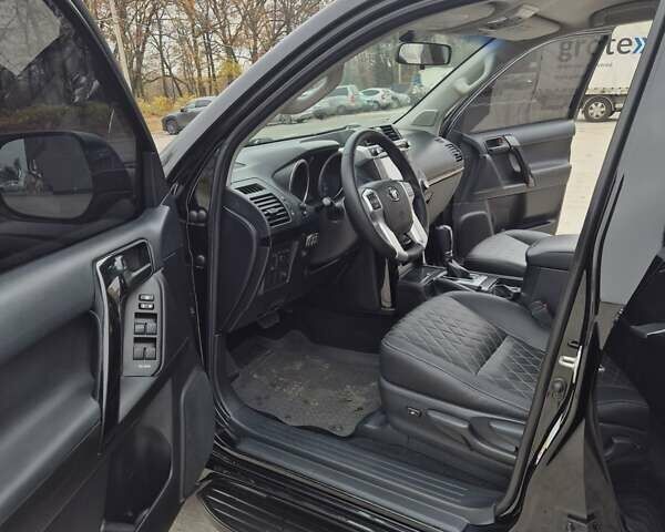 Черный Тойота Ленд Крузер Прадо, объемом двигателя 2.69 л и пробегом 94 тыс. км за 29000 $, фото 10 на Automoto.ua