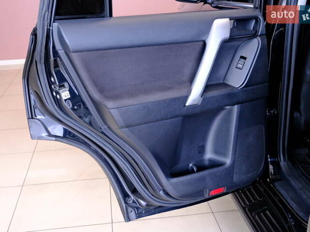 Черный Тойота Ленд Крузер Прадо, объемом двигателя 2.8 л и пробегом 201 тыс. км за 30900 $, фото 44 на Automoto.ua