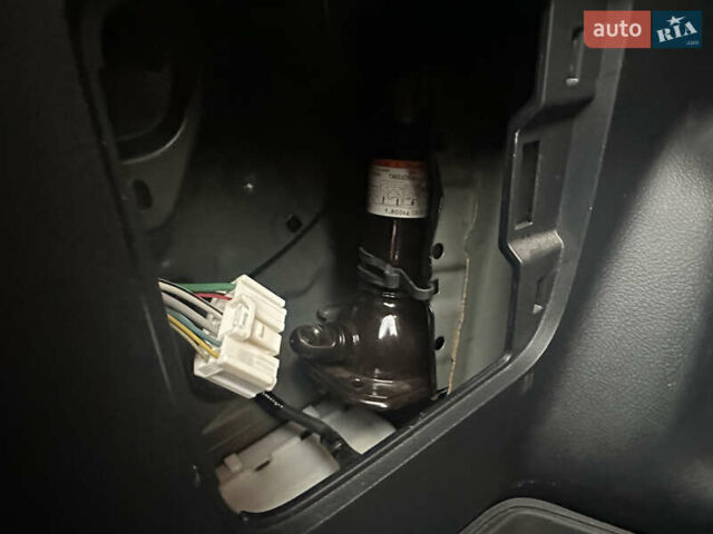 Черный Тойота Ленд Крузер Прадо, объемом двигателя 2.75 л и пробегом 116 тыс. км за 34499 $, фото 43 на Automoto.ua