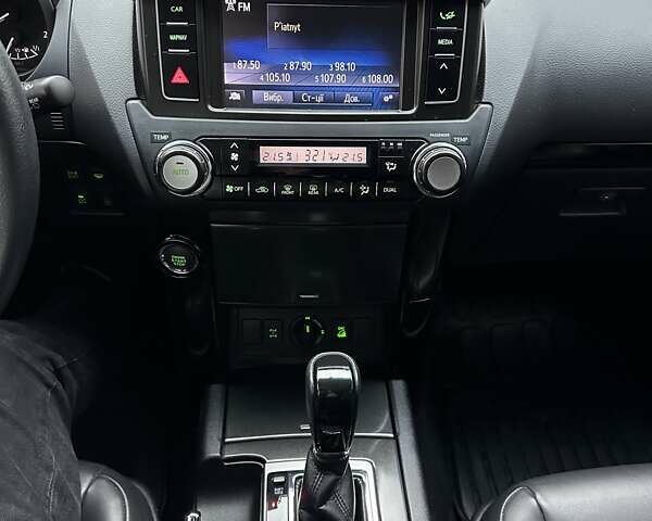 Чорний Тойота Ленд Крузер Прадо, об'ємом двигуна 2.8 л та пробігом 24 тис. км за 44000 $, фото 63 на Automoto.ua