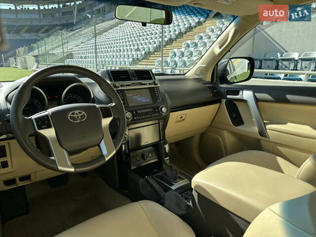 Черный Тойота Ленд Крузер Прадо, объемом двигателя 4 л и пробегом 110 тыс. км за 33900 $, фото 46 на Automoto.ua
