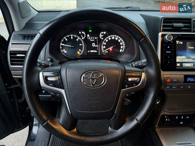 Черный Тойота Ленд Крузер Прадо, объемом двигателя 2.76 л и пробегом 210 тыс. км за 37000 $, фото 16 на Automoto.ua