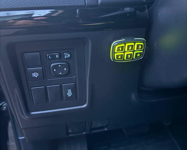 Черный Тойота Ленд Крузер Прадо, объемом двигателя 2.76 л и пробегом 65 тыс. км за 41000 $, фото 17 на Automoto.ua