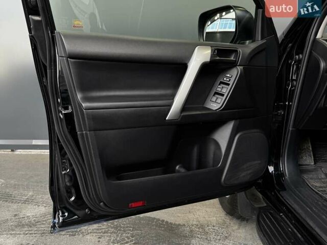 Черный Тойота Ленд Крузер Прадо, объемом двигателя 2.76 л и пробегом 380 тыс. км за 28500 $, фото 34 на Automoto.ua