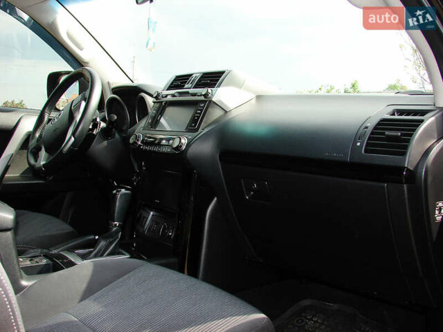 Черный Тойота Ленд Крузер Прадо, объемом двигателя 2.8 л и пробегом 95 тыс. км за 38000 $, фото 19 на Automoto.ua