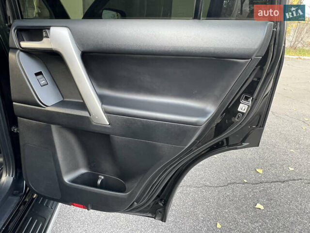 Черный Тойота Ленд Крузер Прадо, объемом двигателя 2.76 л и пробегом 127 тыс. км за 41500 $, фото 39 на Automoto.ua