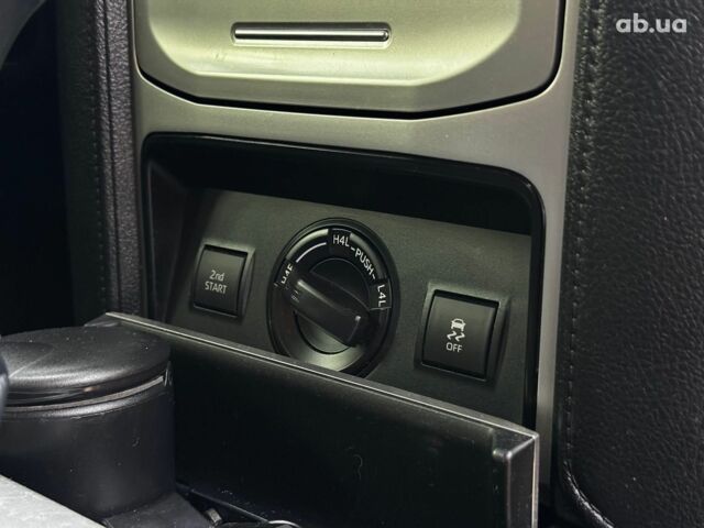 Черный Тойота Ленд Крузер Прадо, объемом двигателя 2.7 л и пробегом 60 тыс. км за 34690 $, фото 31 на Automoto.ua
