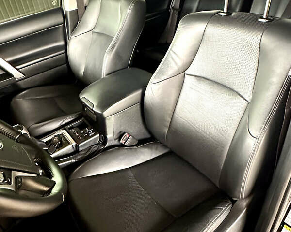 Черный Тойота Ленд Крузер Прадо, объемом двигателя 2.76 л и пробегом 127 тыс. км за 39000 $, фото 18 на Automoto.ua