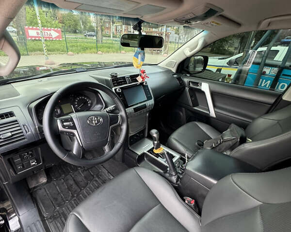 Черный Тойота Ленд Крузер Прадо, объемом двигателя 2.7 л и пробегом 131 тыс. км за 29500 $, фото 16 на Automoto.ua