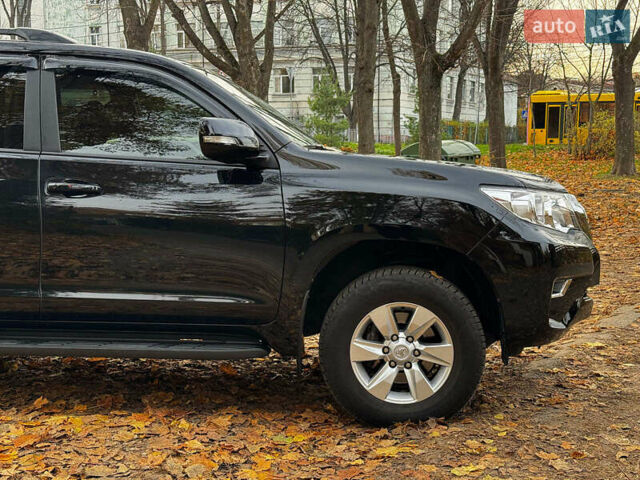Черный Тойота Ленд Крузер Прадо, объемом двигателя 2.7 л и пробегом 60 тыс. км за 34690 $, фото 2 на Automoto.ua