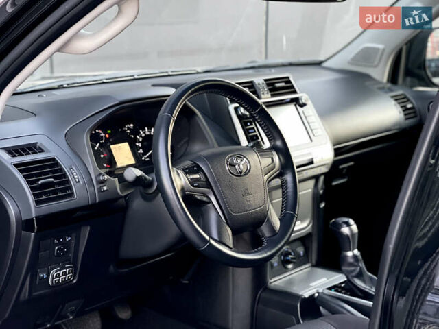 Черный Тойота Ленд Крузер Прадо, объемом двигателя 2.69 л и пробегом 215 тыс. км за 25500 $, фото 26 на Automoto.ua