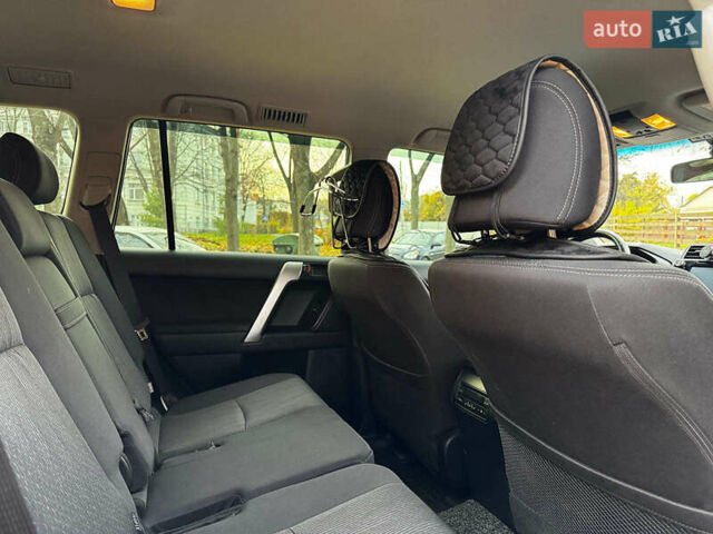 Черный Тойота Ленд Крузер Прадо, объемом двигателя 2.7 л и пробегом 60 тыс. км за 34690 $, фото 25 на Automoto.ua