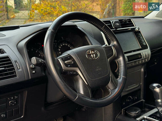 Черный Тойота Ленд Крузер Прадо, объемом двигателя 2.7 л и пробегом 60 тыс. км за 34690 $, фото 13 на Automoto.ua