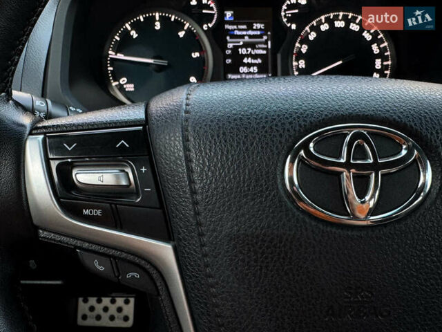 Черный Тойота Ленд Крузер Прадо, объемом двигателя 2.75 л и пробегом 139 тыс. км за 38400 $, фото 17 на Automoto.ua