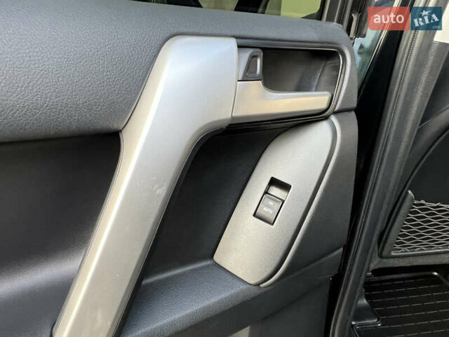 Черный Тойота Ленд Крузер Прадо, объемом двигателя 2.76 л и пробегом 127 тыс. км за 41500 $, фото 38 на Automoto.ua