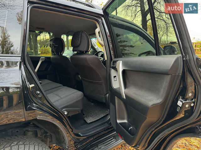 Черный Тойота Ленд Крузер Прадо, объемом двигателя 2.7 л и пробегом 60 тыс. км за 34690 $, фото 26 на Automoto.ua