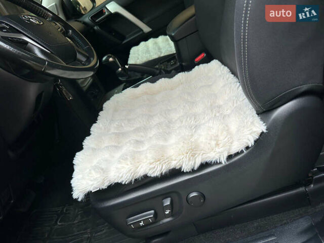 Тойота Ленд Крузер Прадо 2018 в Тячеве на Automoto.ua Черный Тойота Ленд Крузер Прадо, объемом двигателя 2.69 л и пробегом 102 тыс. км за 28999 $, фото 25 на Automoto.ua