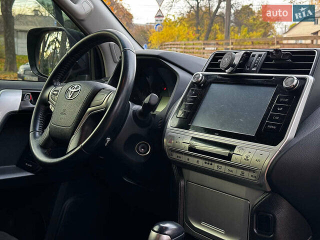 Черный Тойота Ленд Крузер Прадо, объемом двигателя 2.7 л и пробегом 60 тыс. км за 34690 $, фото 29 на Automoto.ua