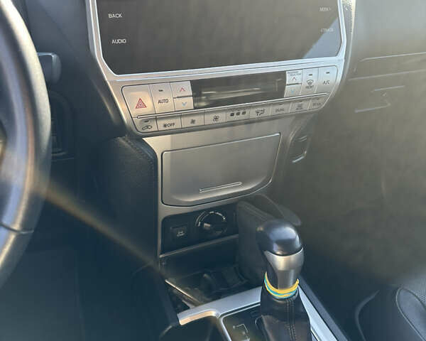 Черный Тойота Ленд Крузер Прадо, объемом двигателя 2.7 л и пробегом 106 тыс. км за 34900 $, фото 10 на Automoto.ua