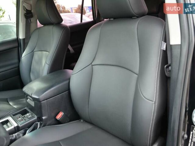 Черный Тойота Ленд Крузер Прадо, объемом двигателя 2.8 л и пробегом 190 тыс. км за 33900 $, фото 40 на Automoto.ua