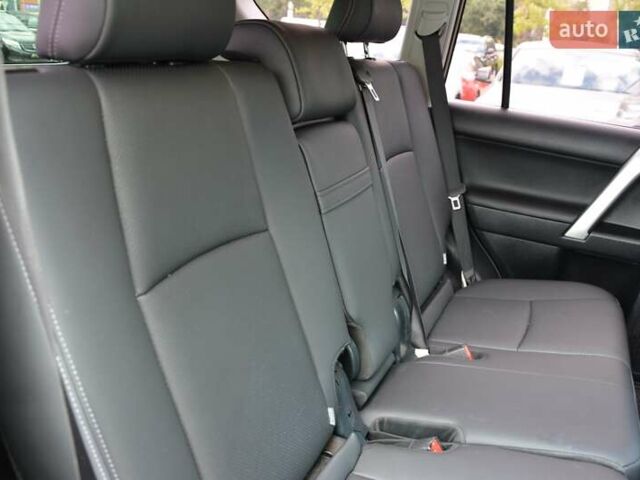 Черный Тойота Ленд Крузер Прадо, объемом двигателя 2.8 л и пробегом 190 тыс. км за 33900 $, фото 45 на Automoto.ua